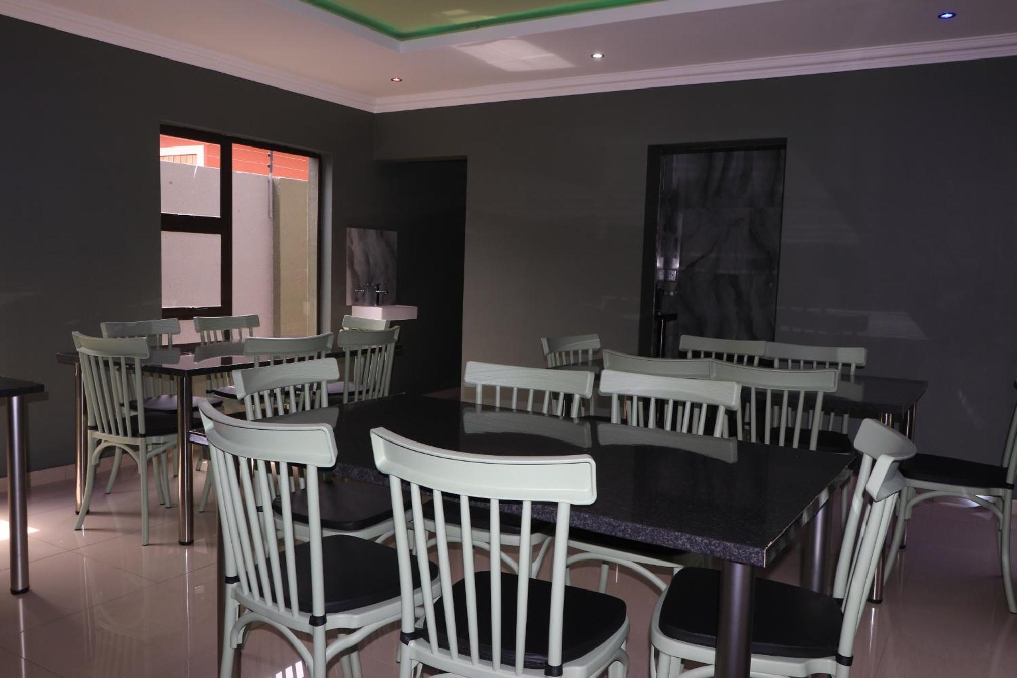 Wise Bird Guest House Roodepoort Eksteriør billede