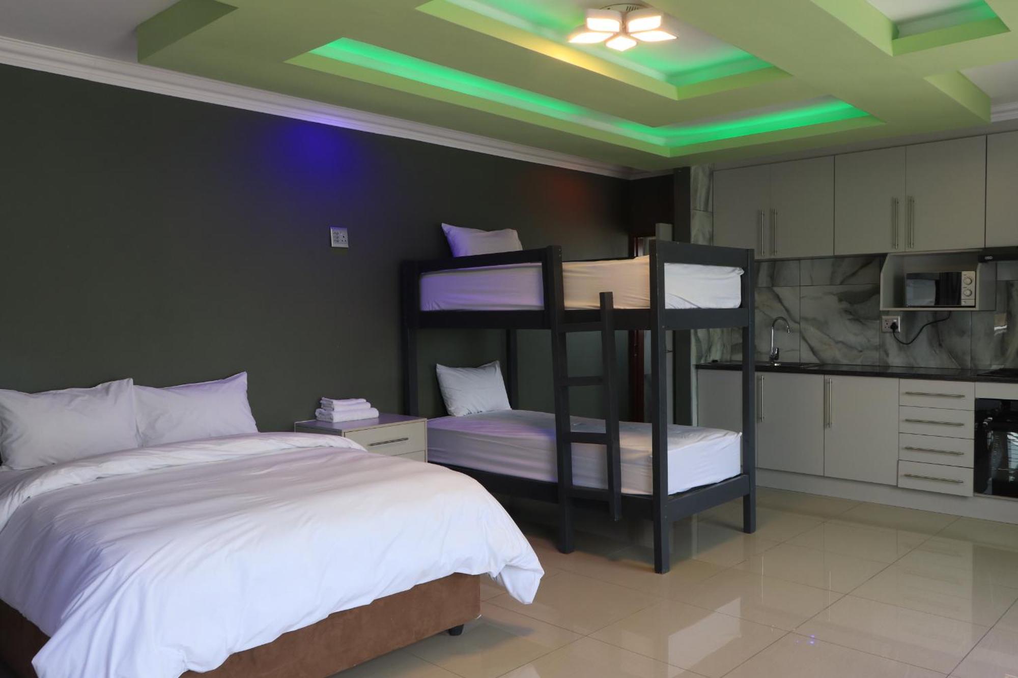Wise Bird Guest House Roodepoort Eksteriør billede