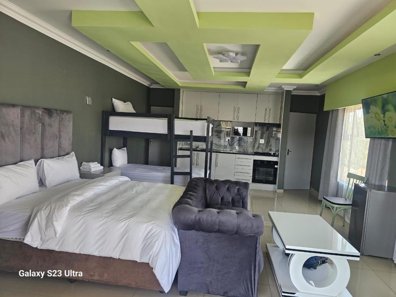 Wise Bird Guest House Roodepoort Eksteriør billede